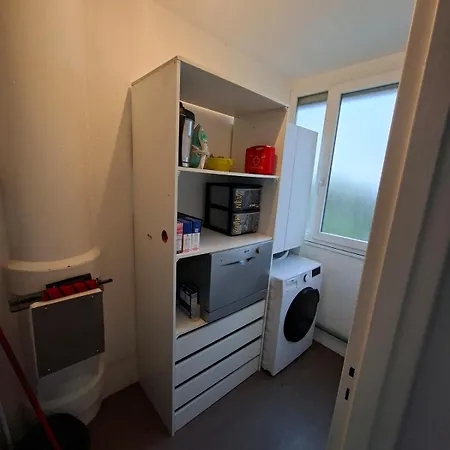Διαμέρισμα 3 69m2 *